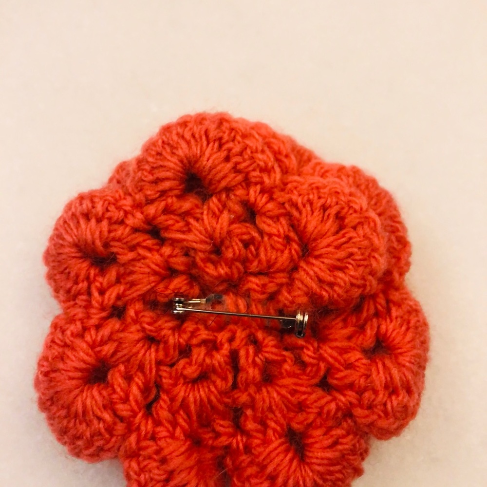 Knit Flower Brooch - Picture 2 of 4